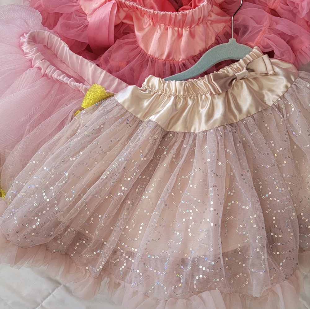 Beautiful little skirts. Onesize